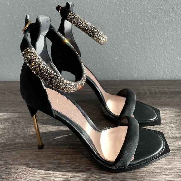 Authentic Alexander McQueen shoes - Picture 4 of 8